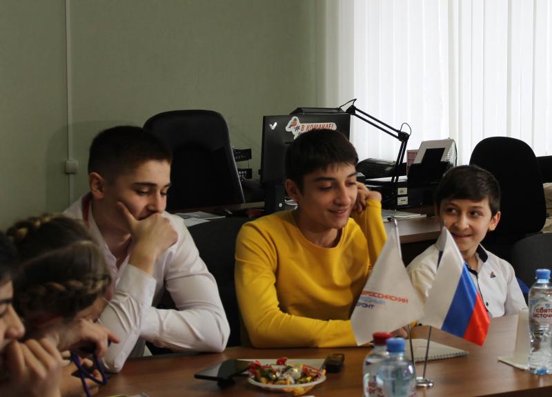 Активисты ОНФ в Кабардино-Балкарии организовали встречу юных «артековцев» со школьниками