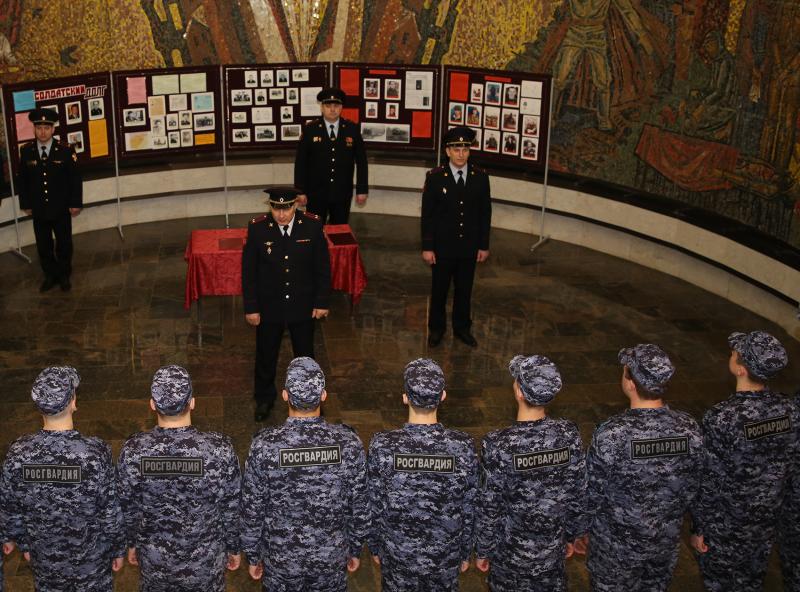 В Мордовии состоялась торжественная церемония принятия Присяги молодыми сотрудниками вневедомственной охраны Росгвардии