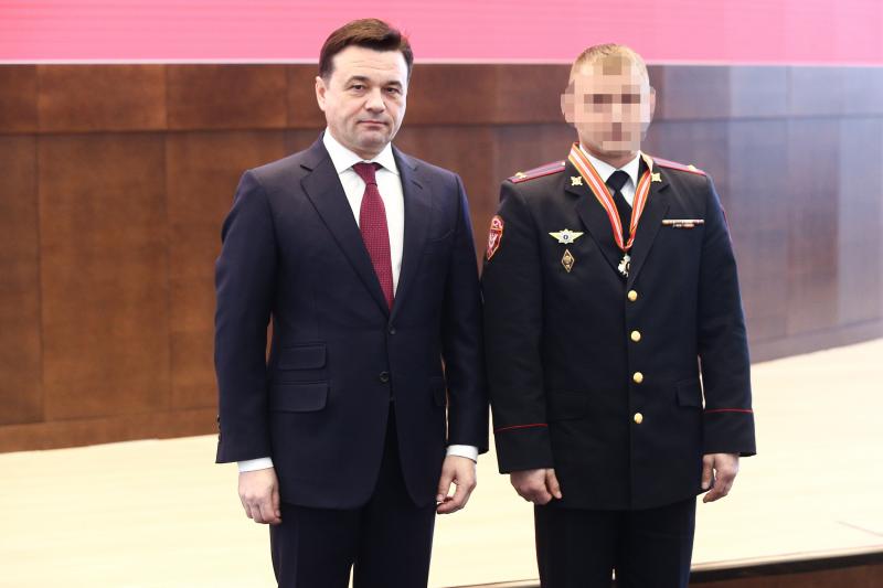 Губернатор Московской области наградил сотрудника СОБР «Булат» знаком «За доблесть и мужество»