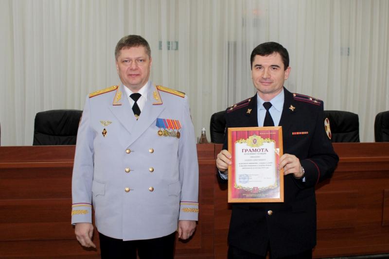 Начальник Управления Росгвардии по Ростовской области поздравил подчиненных с Днем защитника Отечества
