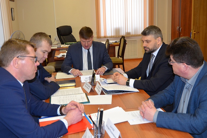 В кировском минпроме прошла встреча с представителем Рособоронэкспорта