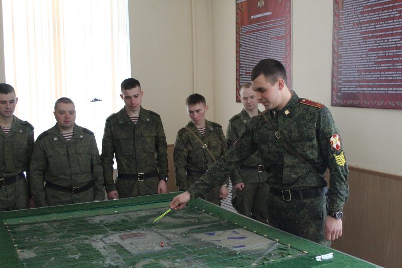 Курсанты Новосибирского военного института Росгвардии прошли стажировку в воинских частях Ангарска