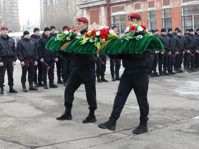 В Иркутске сотрудники и ветераны СОБР почтили память героически погибших 20 лет назад товарищей на Северном Кавказе