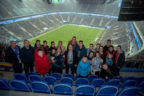 Михаил Романов пригласил школьников из Купчино на футбол на «Газпром арене»