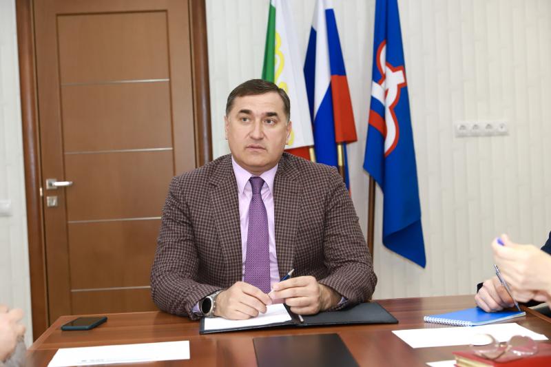 Управляющий Отделением ПФР по Чеченской Республике М-Э. Ахмадов провёл совещание по вопросам пенсионного и социального обеспечения граждан в условиях карантина