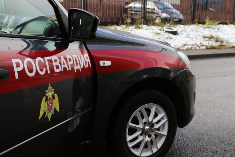 Свердловские росгвардейцы задержали подозреваемых в краже