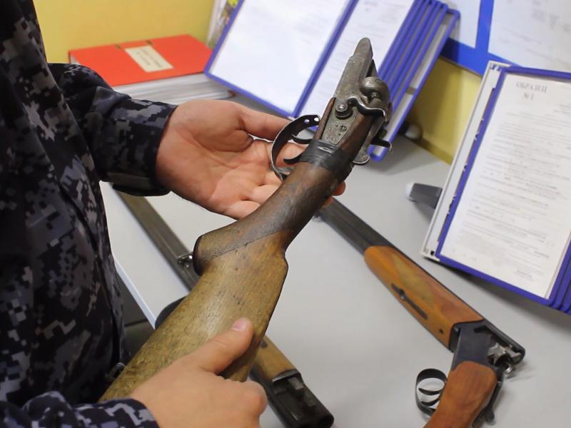 В Нарьян-Маре и округе сотрудники Росгвардии изъяли у правонарушителей 61 единицу оружия