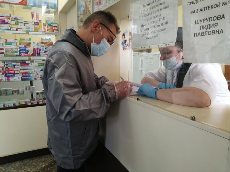 Воронежские активисты ОНФ в рамках акции #МыВместе помогают поликлиникам в обеспечении льготников лекарствами