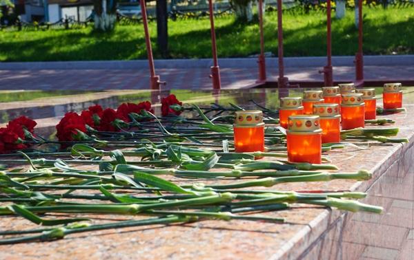 В День памяти и скорби сотрудники уголовно-исполнительной системы Магаданской области присоединились к Всероссийской акции «Свеча памяти»