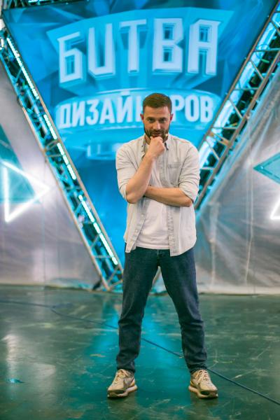 Финалист шоу «Замуж за Бузову» Валентин Коробков стал ведущим нового проекта ТНТ