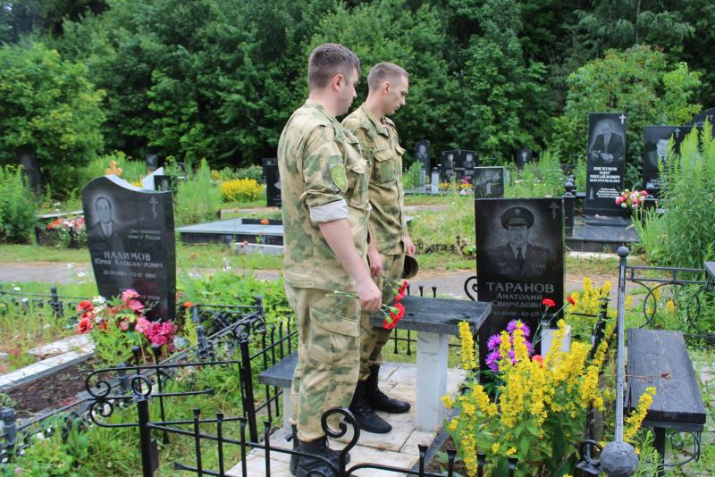 Военнослужащие Управления Росгвардии по Чувашской Республике почтили память командира войсковой части 3997 полковника А.С. Таранова
