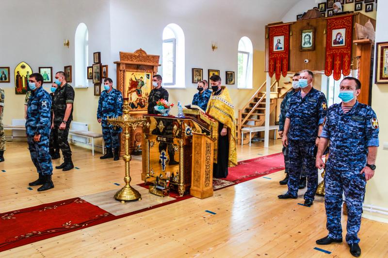 Росгвардейцы в Адыгее пришли на молебен в честь своего небесного покровителя – святом равноапостольном князе Владимире