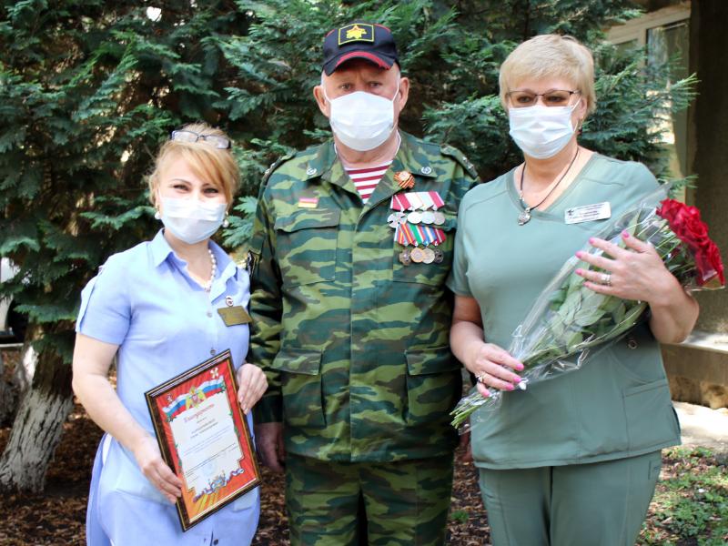 В Ставрополе ветеранская организация Росгвардии совместно с активистами Общероссийского народного фронта оказали помощь городской больнице