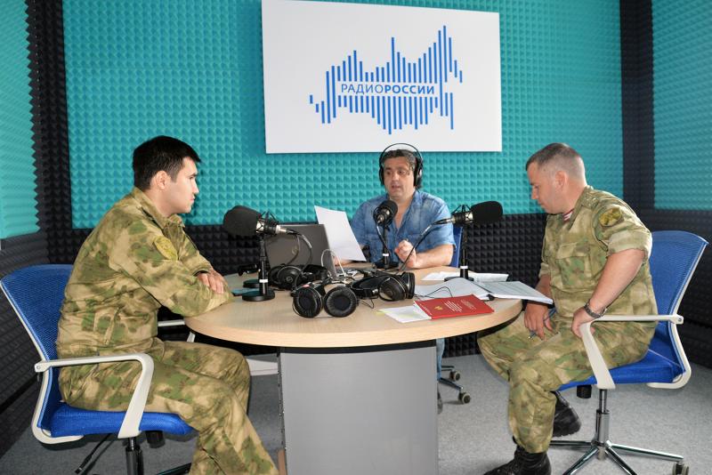 На Ямале в преддверии Дня физкультурника состоялся очередной выпуск ведомственной радиопрограммы