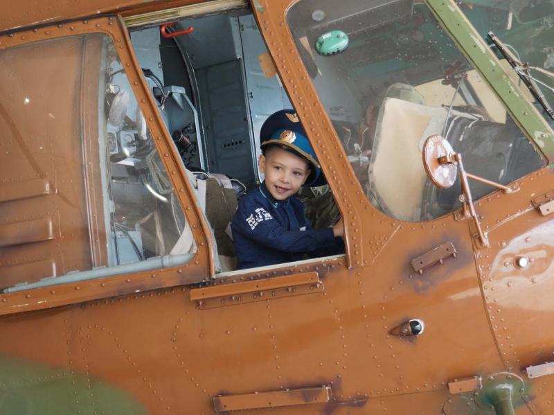 Лётчики Росгвардии исполнили  мечту мальчика с диагнозом ДЦП
