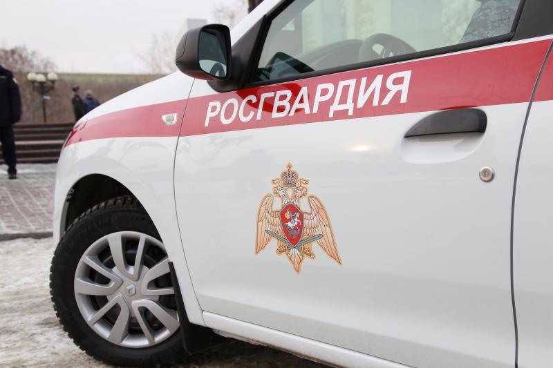 На Южном Урале сотрудники Росгвардии задержали подозреваемых в хранении наркотического вещества