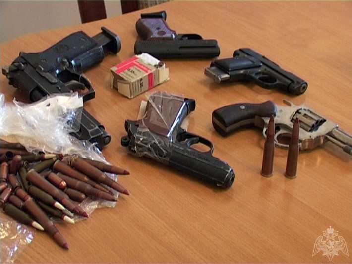 35 жителей Иркутской области с начала года сдали незаконно хранящееся оружие за вознаграждение в подразделения лицензионно-разрешительной работы Управления Росгвардии