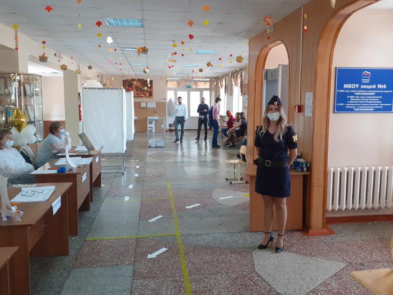 На Ставрополье росгвардейцы обеспечили безопасность в период проведения Единого дня голосования