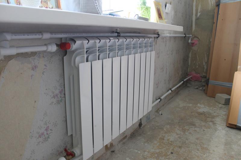 Тепло вернется благодаря воронежским активистам ОНФ в многоквартирном доме в Семилуках переделывают систему отопления