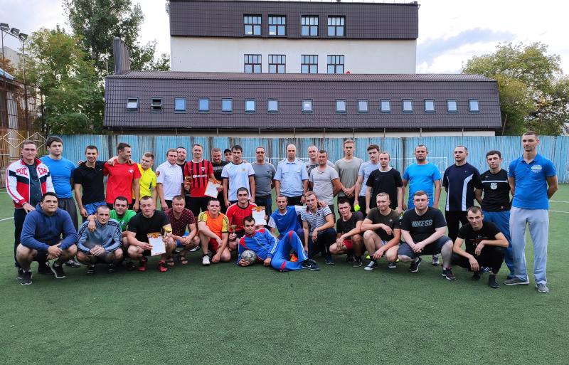 В Ставрополе среди сотрудников вневедомственной охраны прошла товарищеская встреча по мини-футболу