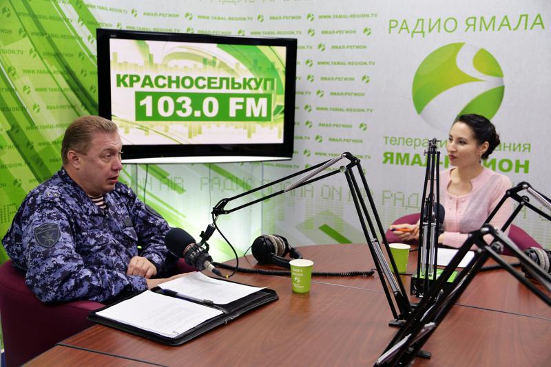 На Ямале офицер Росгвардии рассказал радиослушателям о технических новинках в обеспечении безопасности имущества граждан