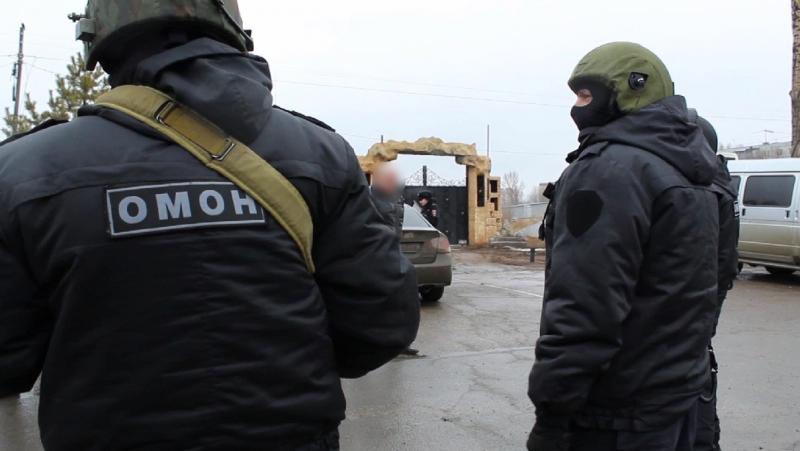 В Оренбурге при поддержке бойцов ОМОНа правоохранители задержали 26 мигрантов