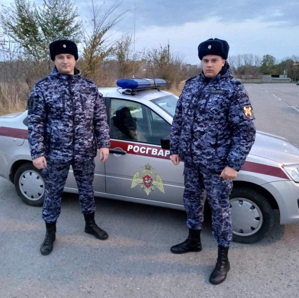 Тольяттинский автомобилист поблагодарил росгвардейцев за помощь