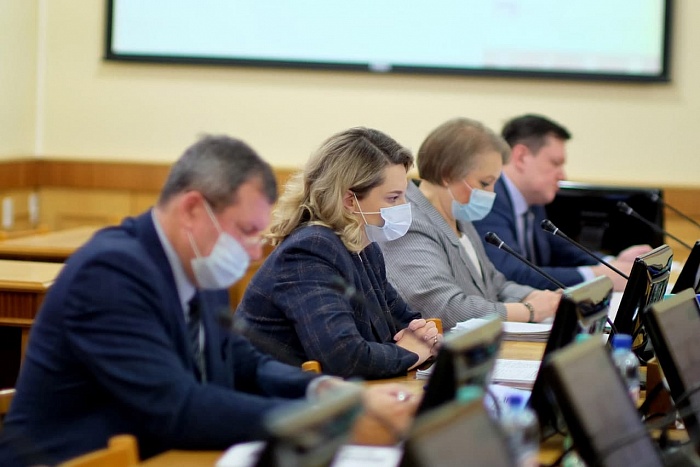 В Кировской области прошли публичные слушания по плану бюджета на трехлетний период