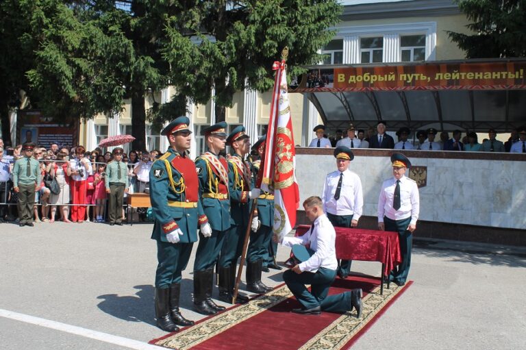Ямальцев приглашают поступать в высшие учебные заведения Росгвардии. Саратовский Краснознаменный институт войск национальной гвардии.