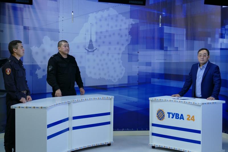 В Туве росгвардейцы рассказали о семейных ценностях журналистам телеканал «Тува 24»