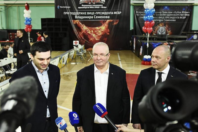 Владимир Семенов напутствовал югорских бойцов ММА перед выступлением на «Кубке Ермака-2020»