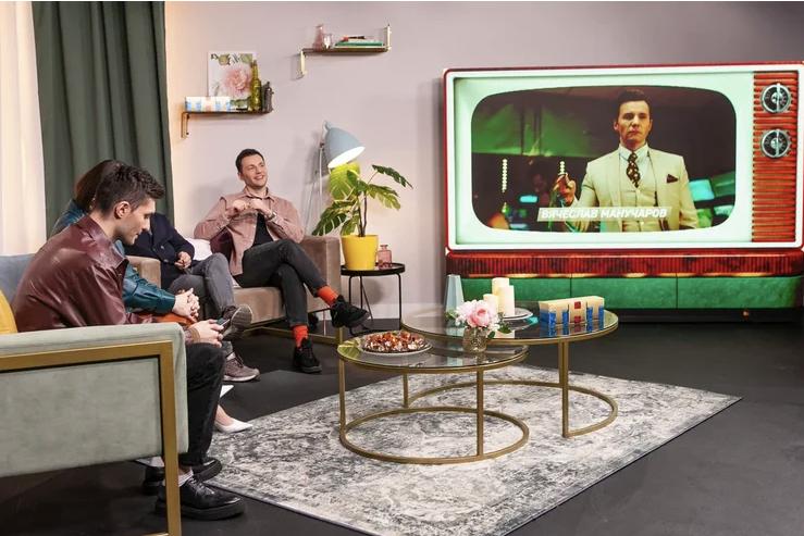 Ида Галич и Алан Басиев провели всероссийскую онлайн-трансляцию в честь

премьеры сериала «Идеальная семья» на ТНТ