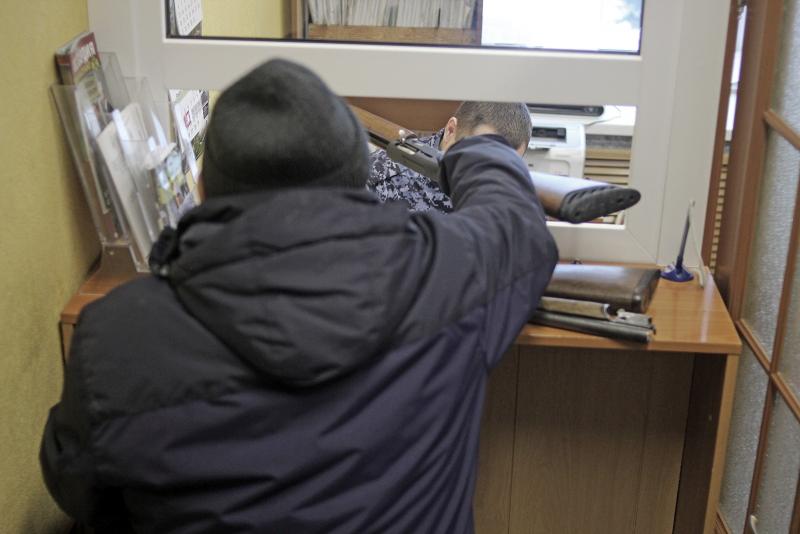 15 тысяч рублей вместо наказания: Росгвардия разъясняет жителям Нарьян-Мара и округа условия программы по добровольной сдаче оружия