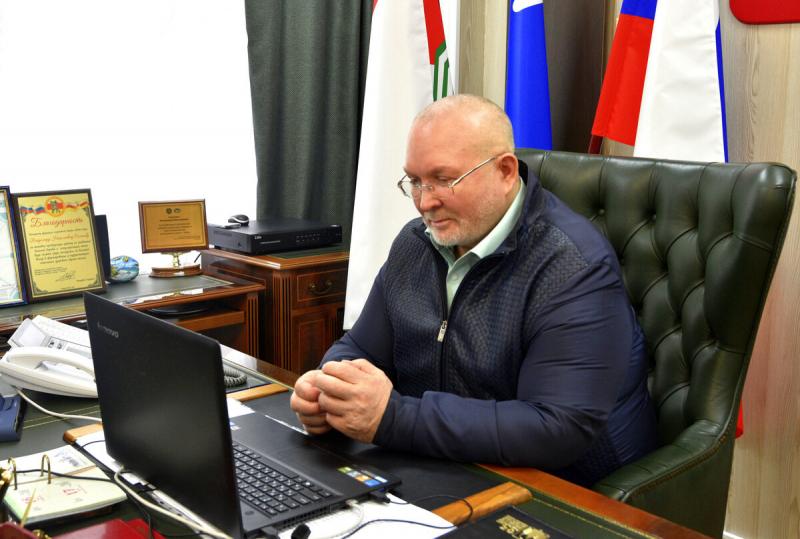 Владимир Семенов провёл приём граждан в формате видеоконференции
