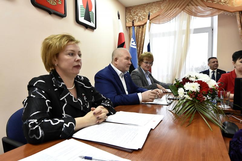 Владимир Семенов принял участие в заседании Думы Нефтеюганского района