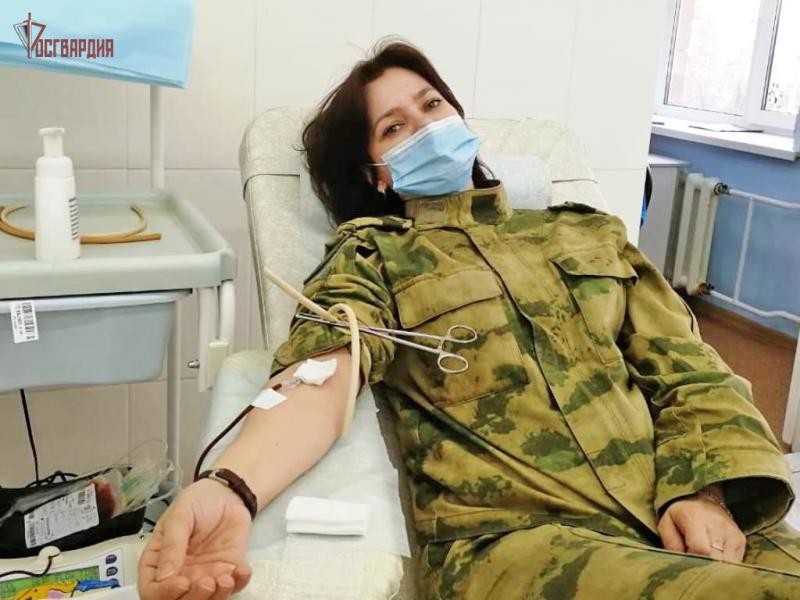 В Хакасии военнослужащие Росгвардии продолжают участвовать в акции «От сердца к сердцу»