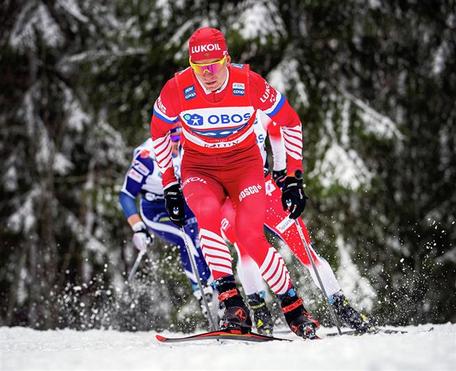 Генерал армии Виктор Золотов поздравил росгвардейца Александра Большунова с победой на Чемпионате мира по лыжным видам спорта в Германии