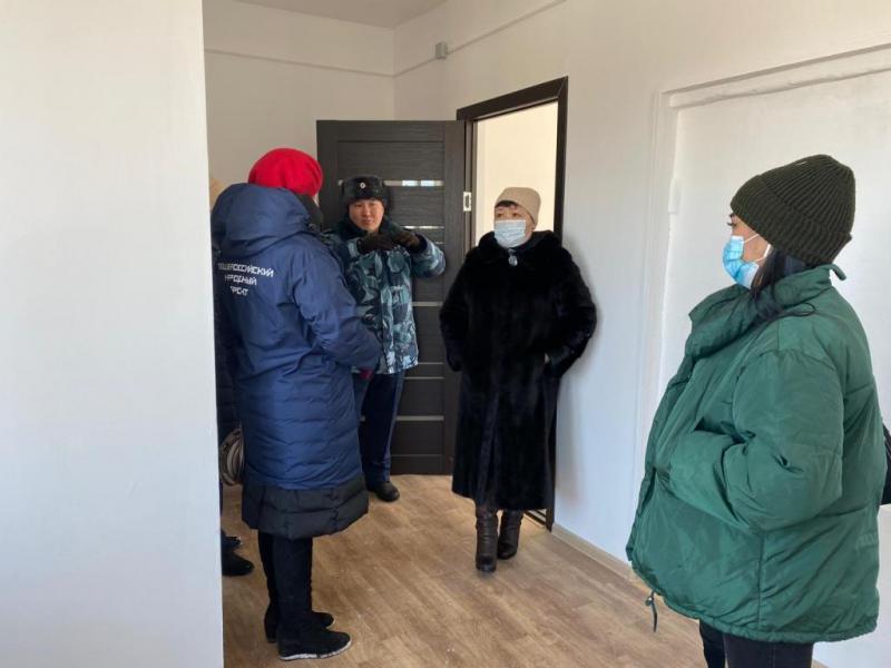 Активисты ОНФ Тувы дали положительную оценку качеству построенных УФСИН России по Республике Тыва домов.