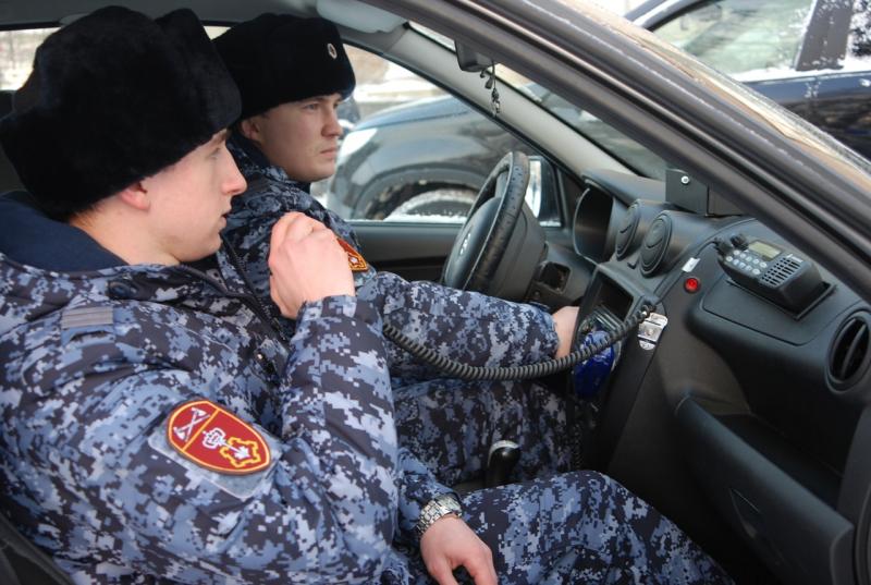 Кировские росгвардейцы задержали подозреваемых в кражах из магазина
