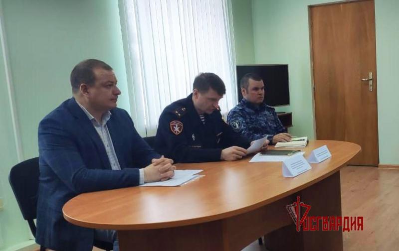 На Ямале состоялось заседание комиссии по вопросам повышения качества оказания охранных услуг