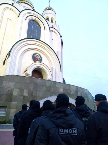 В Калининградской области сотрудники Росгвардии обеспечивают правопорядок в Православную Пасху