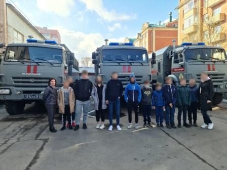 Подростки из Сямженского района стали гостями ОМОН г.Вологды