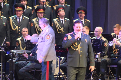 Академический ансамбль песни и пляски войск национальной гвардии России выступил с праздничным концертом в Вологде