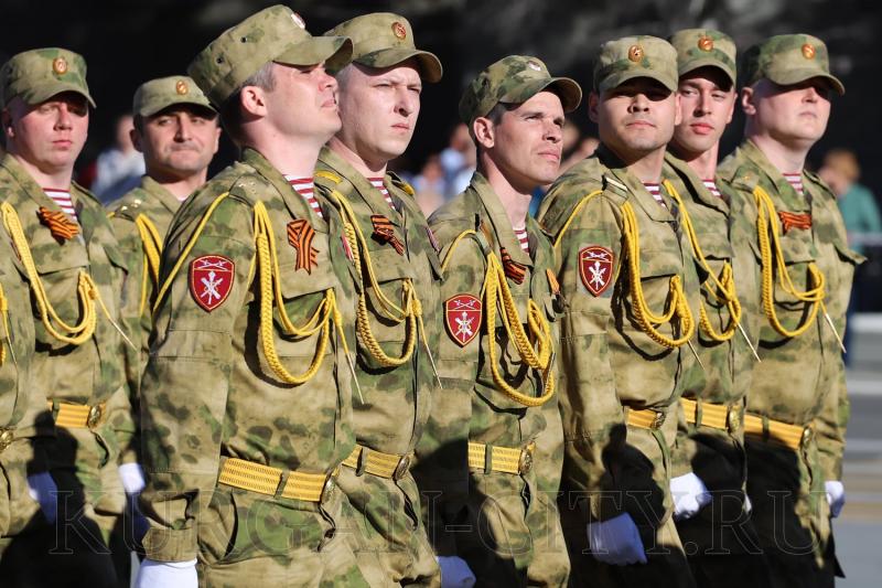Военнослужащие Росгвардии в Зауралье приняли участие в генеральной репетиции военного парада в честь Дня Победы