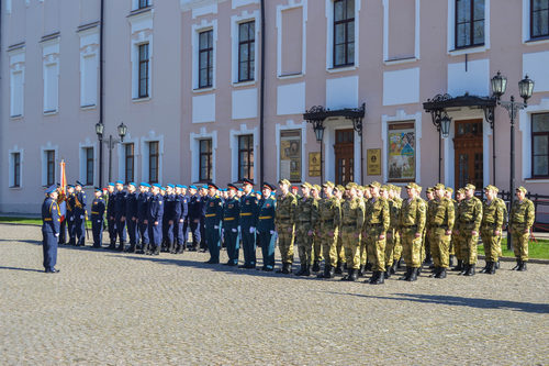 Военнослужащие Управления Росгвардии по Новгородской области приняли участие в торжественном построении