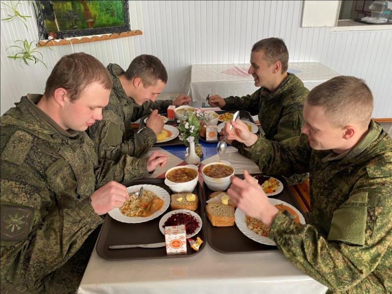 Гурманы из уральских воинских частей продегустировали блюда армянской кухни