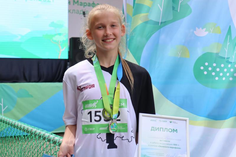 В Ставрополе дочь сотрудника Росгвардии одержала победу в ежегодном забеге «Зеленый марафон»
