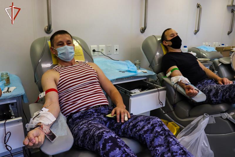 В Марий Эл росгвардейцы приняли участие в акции по сдаче донорской крови