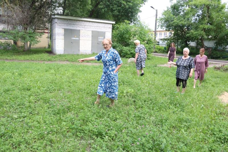 Двор на улице Марины Расковой в Саранске отремонтировали, а жильцов оставили без бельевой площадки