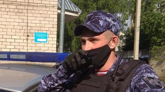 В городе Кирово-Чепецке росгвардейцы задержали подозреваемого в краже алкоголя